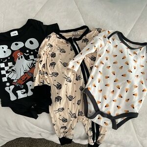Halloween baby clothes like new
